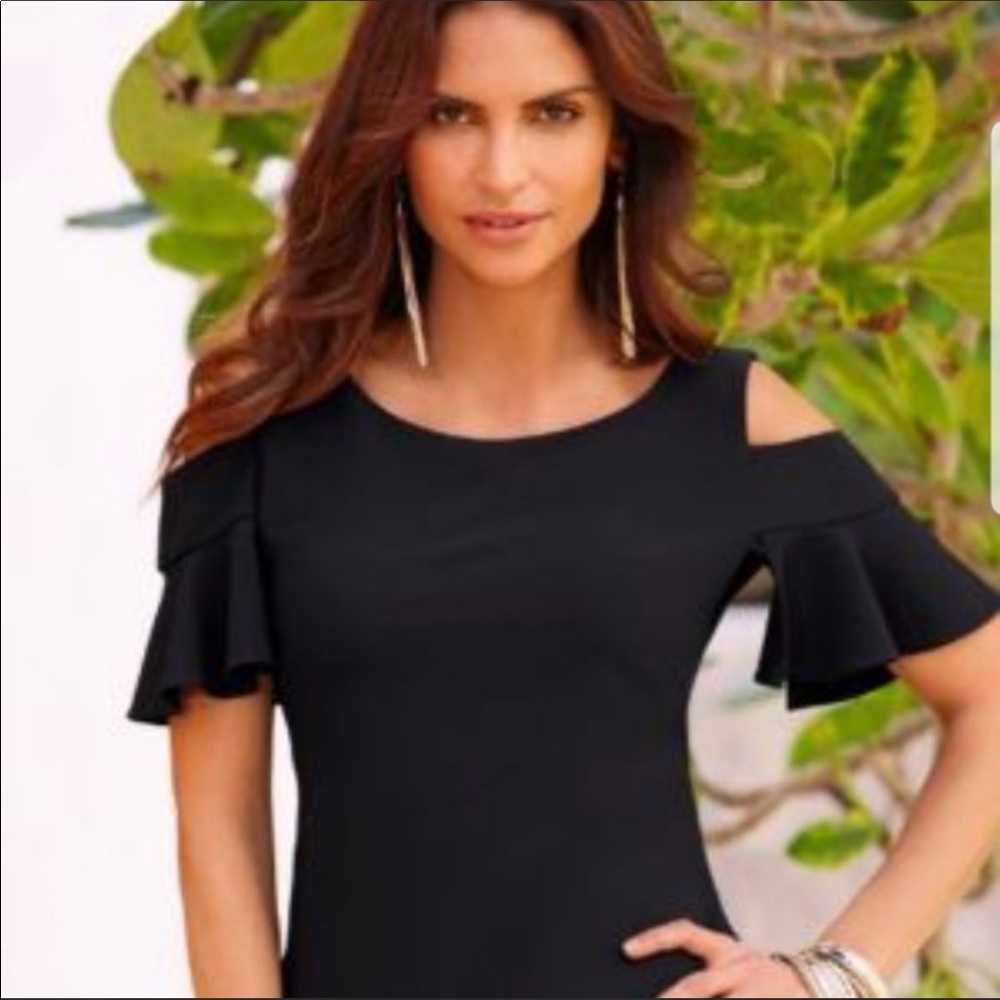 Boston Proper Cold Shoulder Travel Top